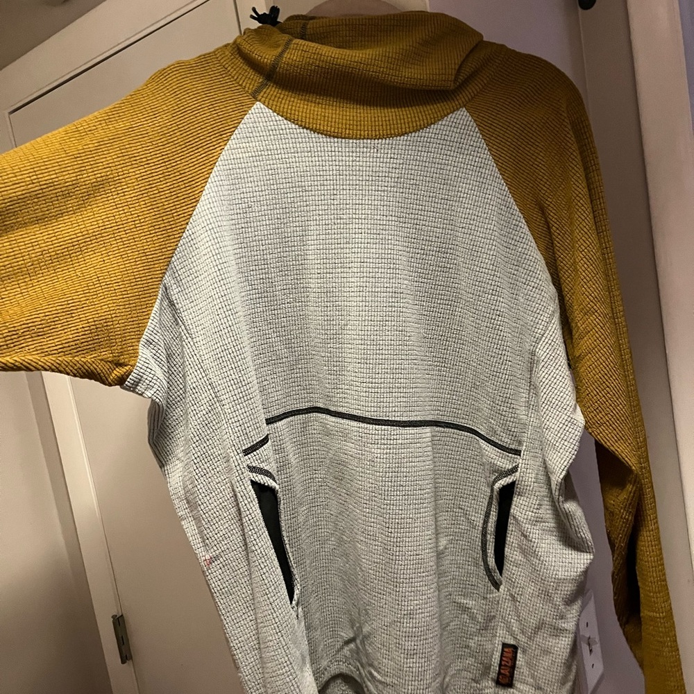 Melanzana Microgrid Fleece